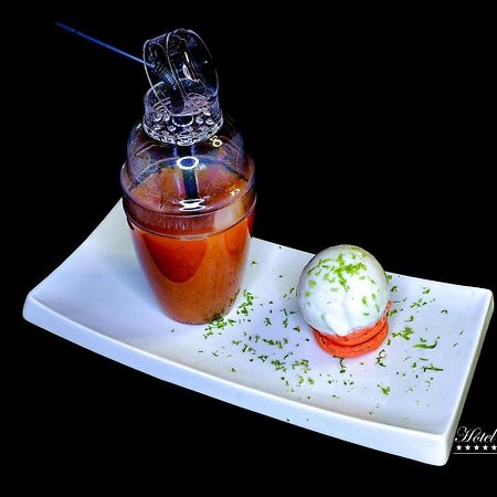 Hotel Tiama Абиджан Экстерьер фото